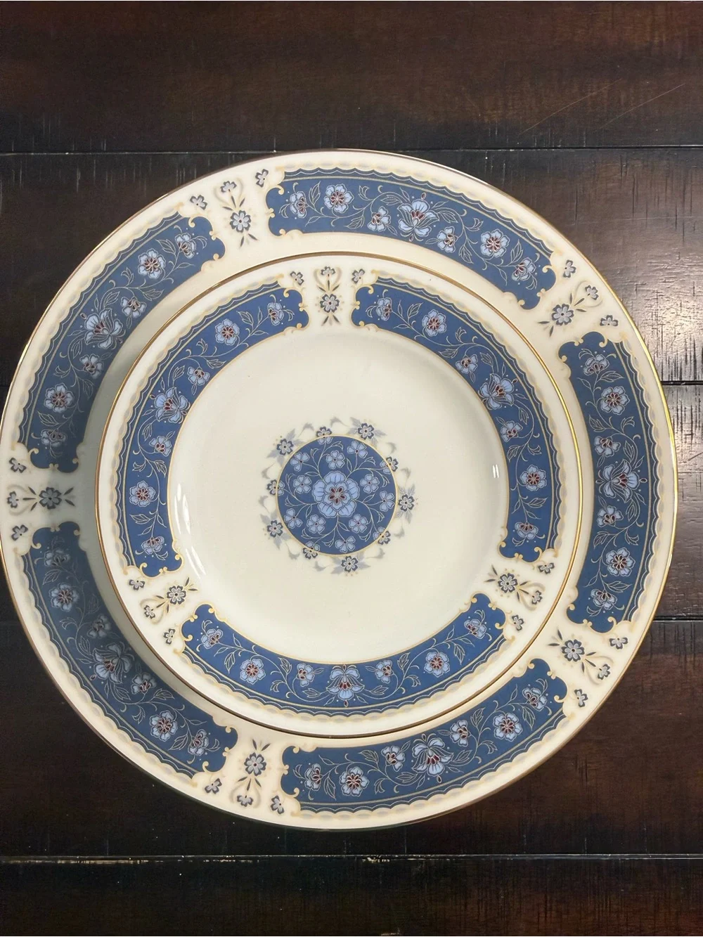 8-Vintage Carico Renaissance 7951 Fine China Set of 8-dinner plates & 7 salad